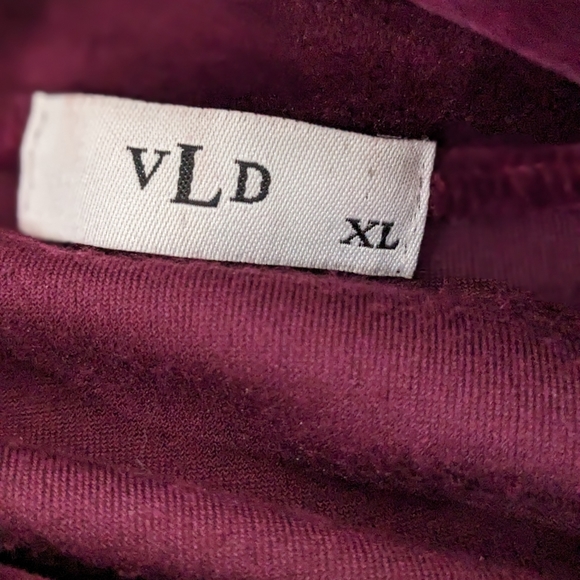 Velvet Merlot Plush Bell Sleeved Dress XL - Picture 6 of 7